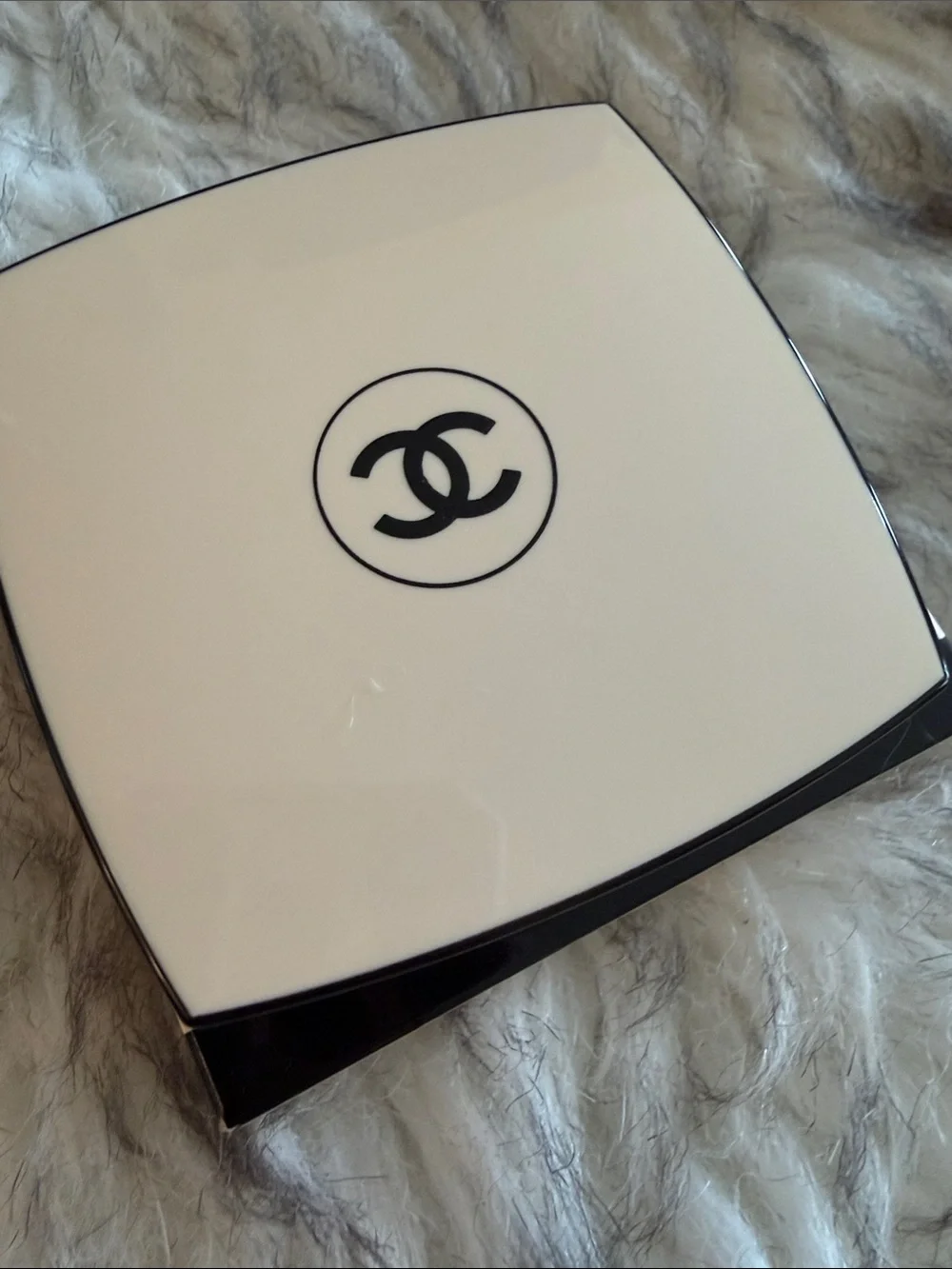 CHANEL Les beiges glow sheer powder B50